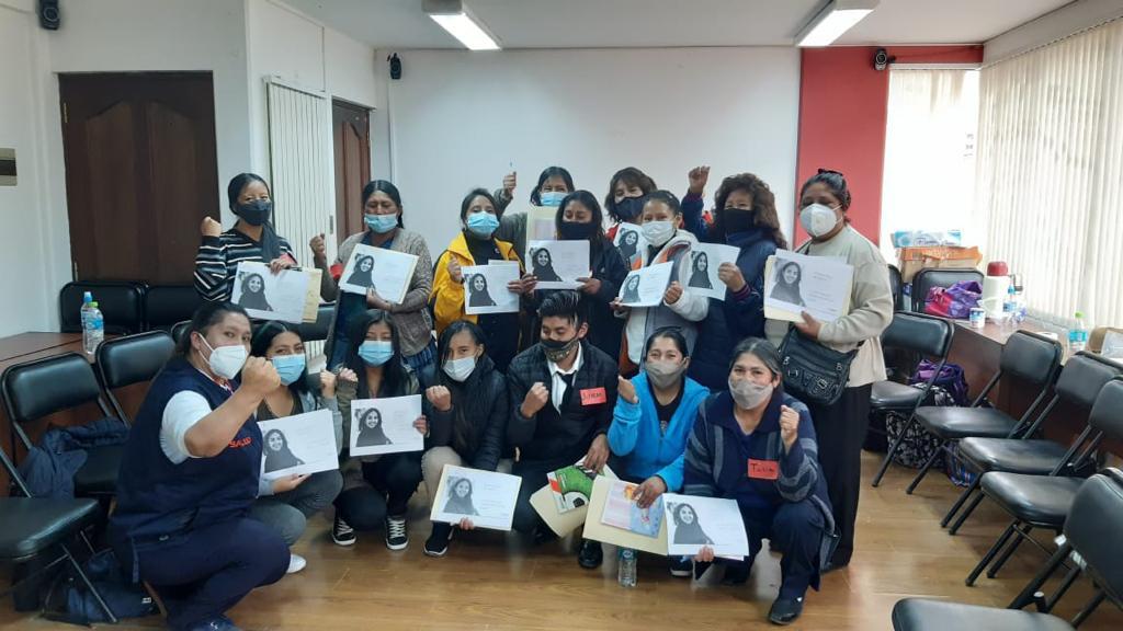 Bolivia: preventive health motivates training of women leaders