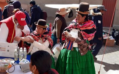 Lideresas comunitarias usan tecnología para prevención en Bolivia