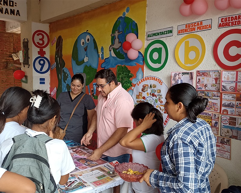 Fundación de Waal en Feria ABCD Prenatal - Bolivia